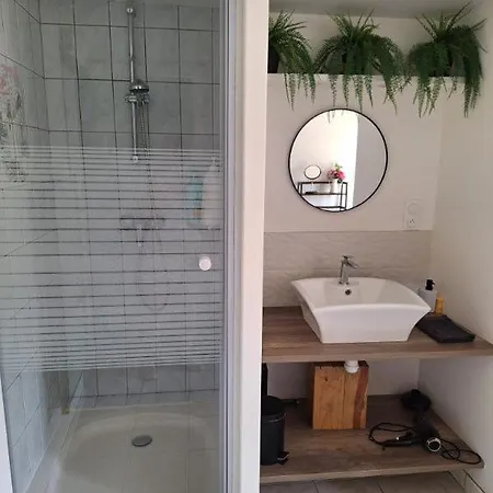 Les Petites Ecuries *