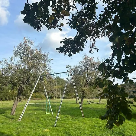 Les Petites Ecuries Ла-Флеш