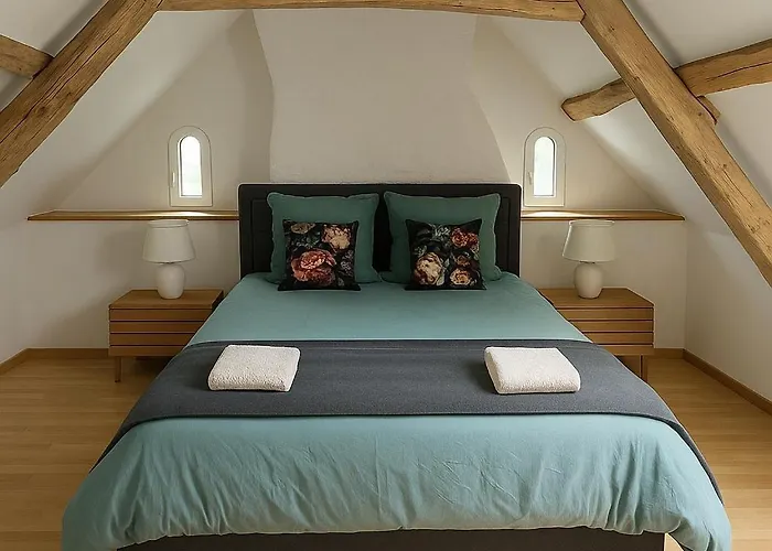 Les Petites Ecuries *